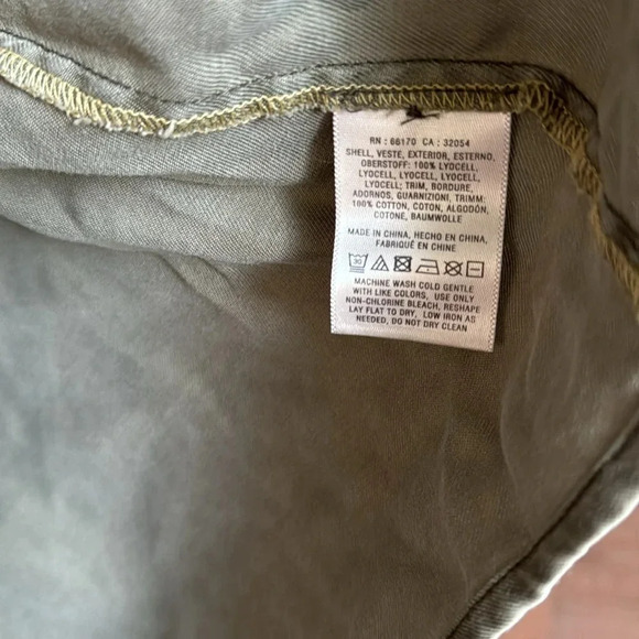 Holding Horses/Anthropologie army green blouse size medium - Picture 3 of 5
